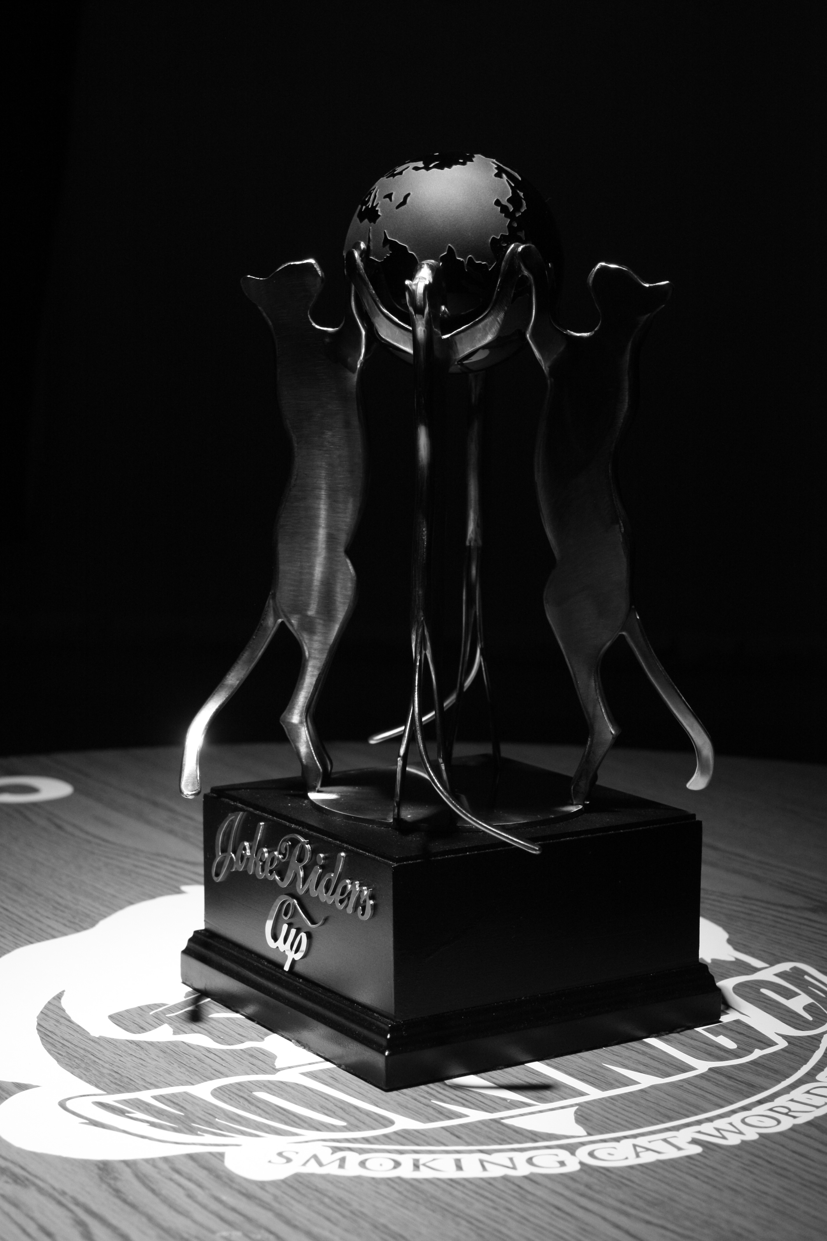 Smoking Cat Trophy of Joke Riders Cup (by Pavel Šejc - Leonardo 21. století)
