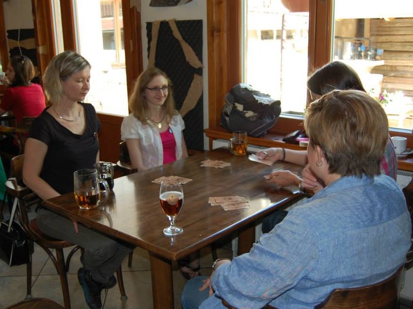 001-002-ladies-table-first-round-x