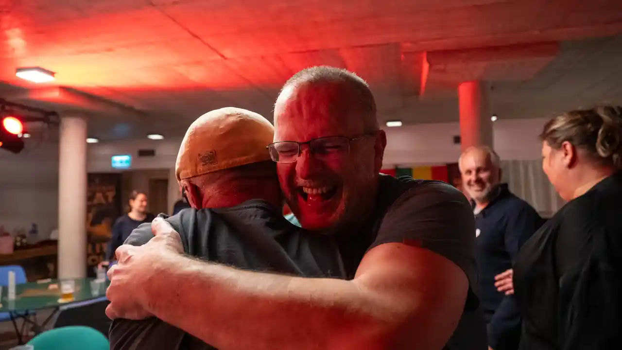SCWS 2026 objetí rivalů / rivals' hug.